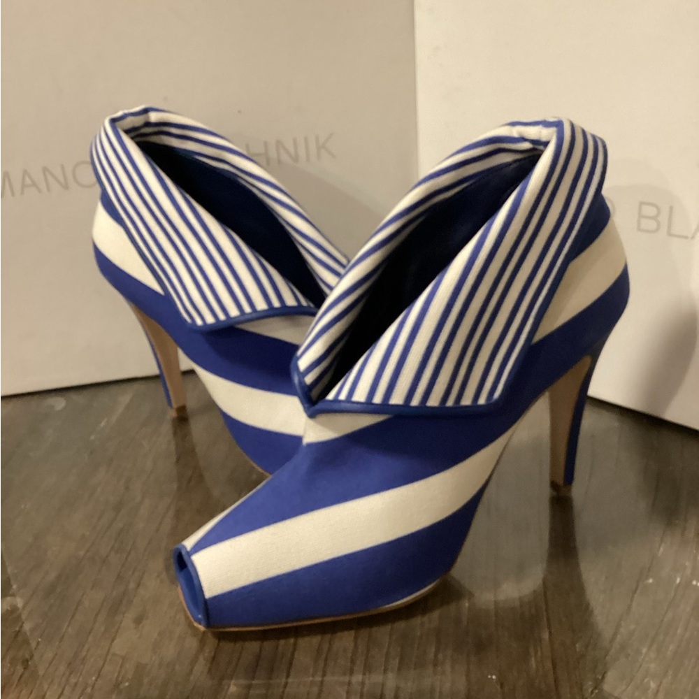 NEW Manolo Blahnik Heels
